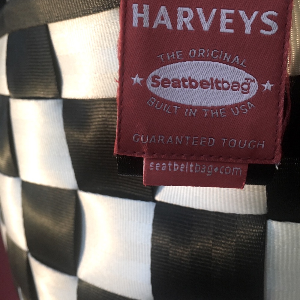 Harvey’s Original Seatbelt Bag Med Crossbody
